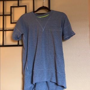 Short-sleeve sweater top